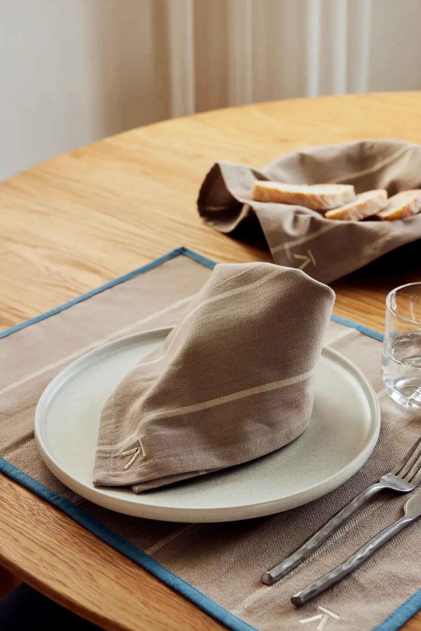 Andersen Furniture - Andersen Dækkeserviet - Beige/Blå