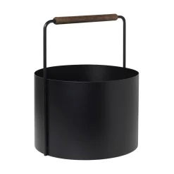 Blomus - ASHI brændekurv - Sort med brun egehåndtag - H: 45 x Ø: 35 cm