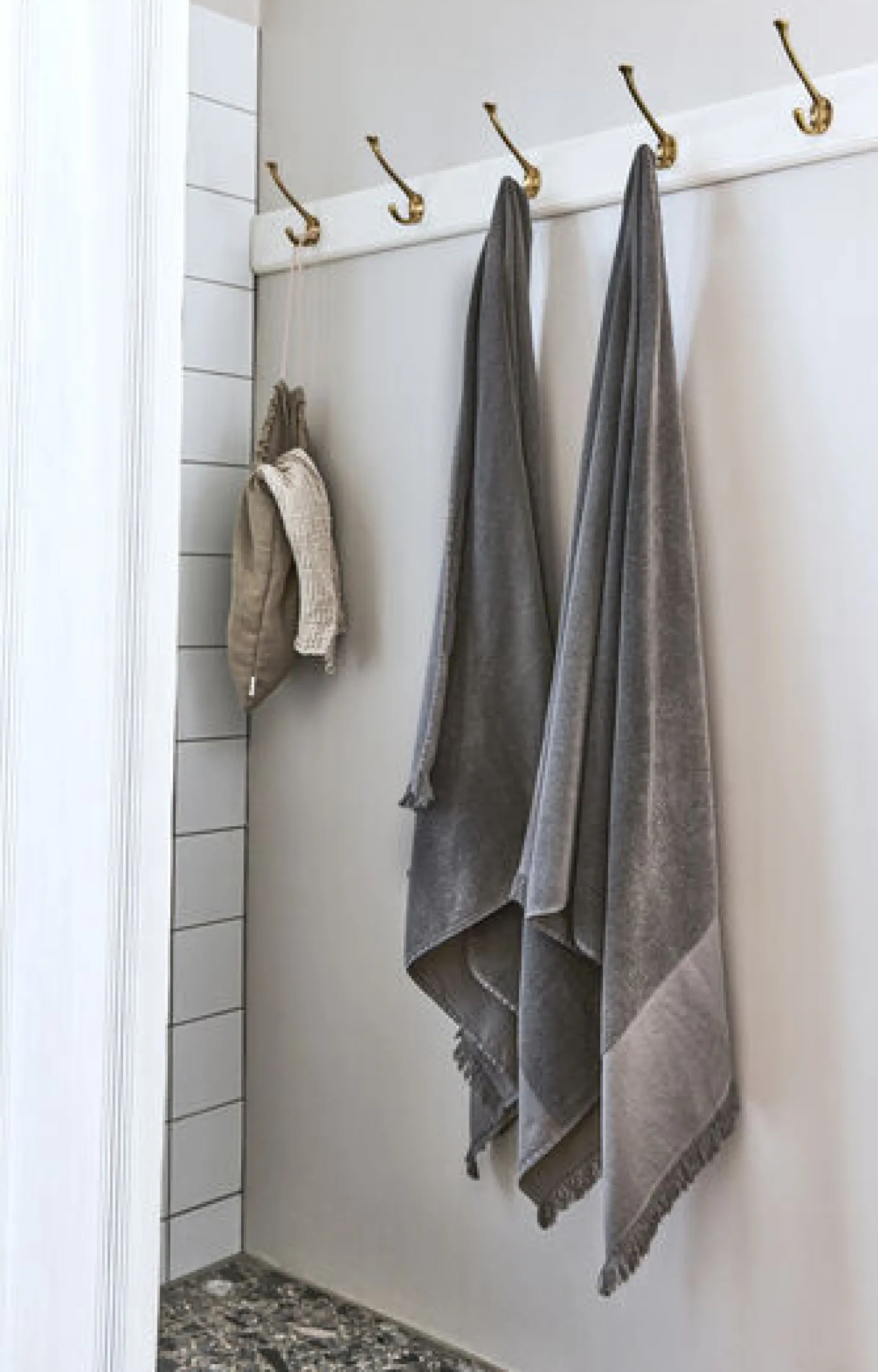 Compliments - Badeforhæng - Lumien shower curtain w/tape 200 cm - Sand