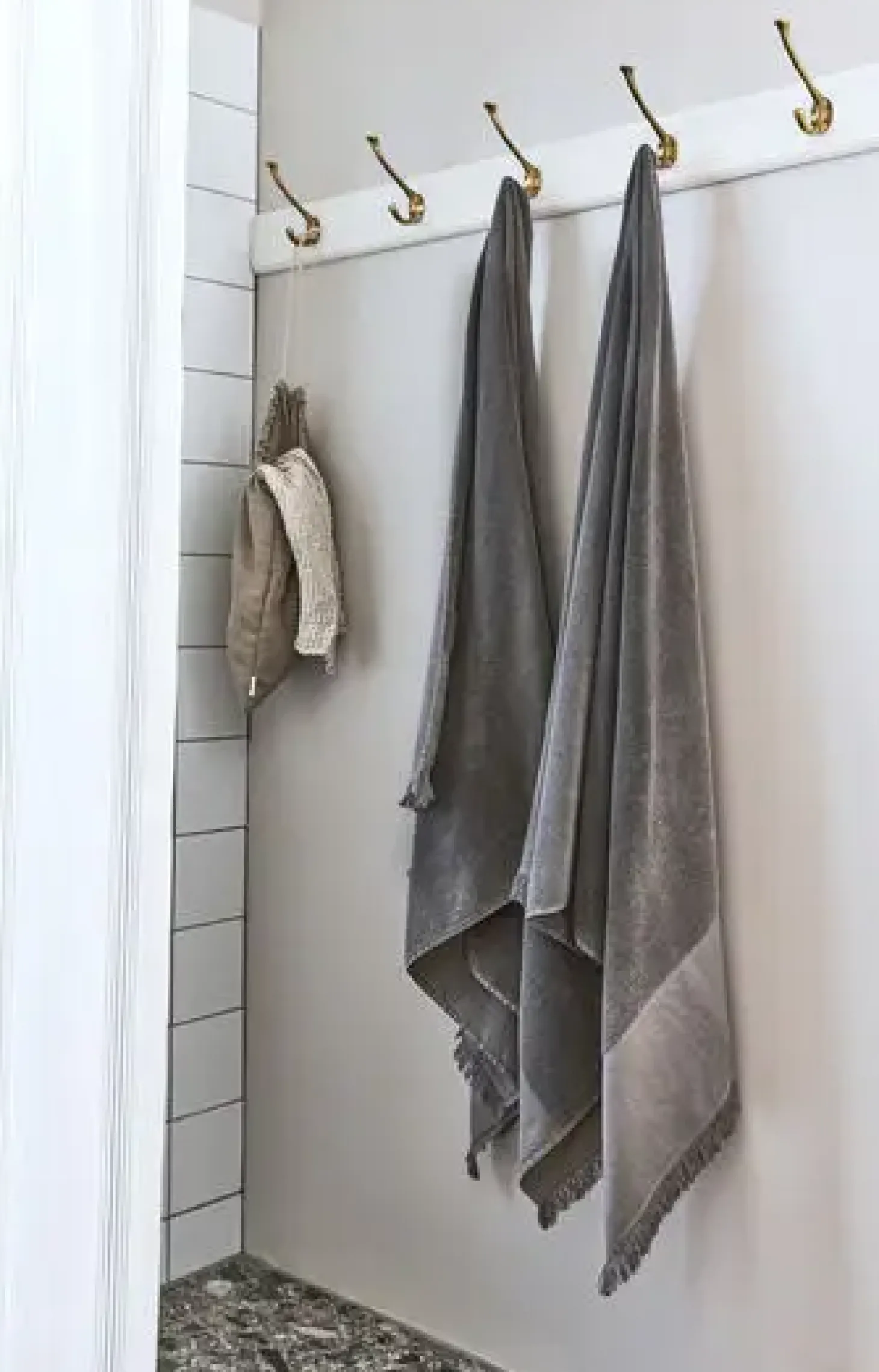 Compliments - Badeforhæng - Lumien shower curtain w/tape 200 cm - Sand