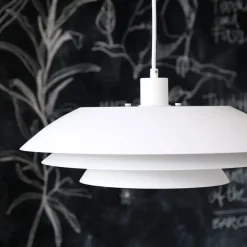 Dyberg Larsen - DL45 pendel Lampe - Mat hvid, 45 cm x 13 cm