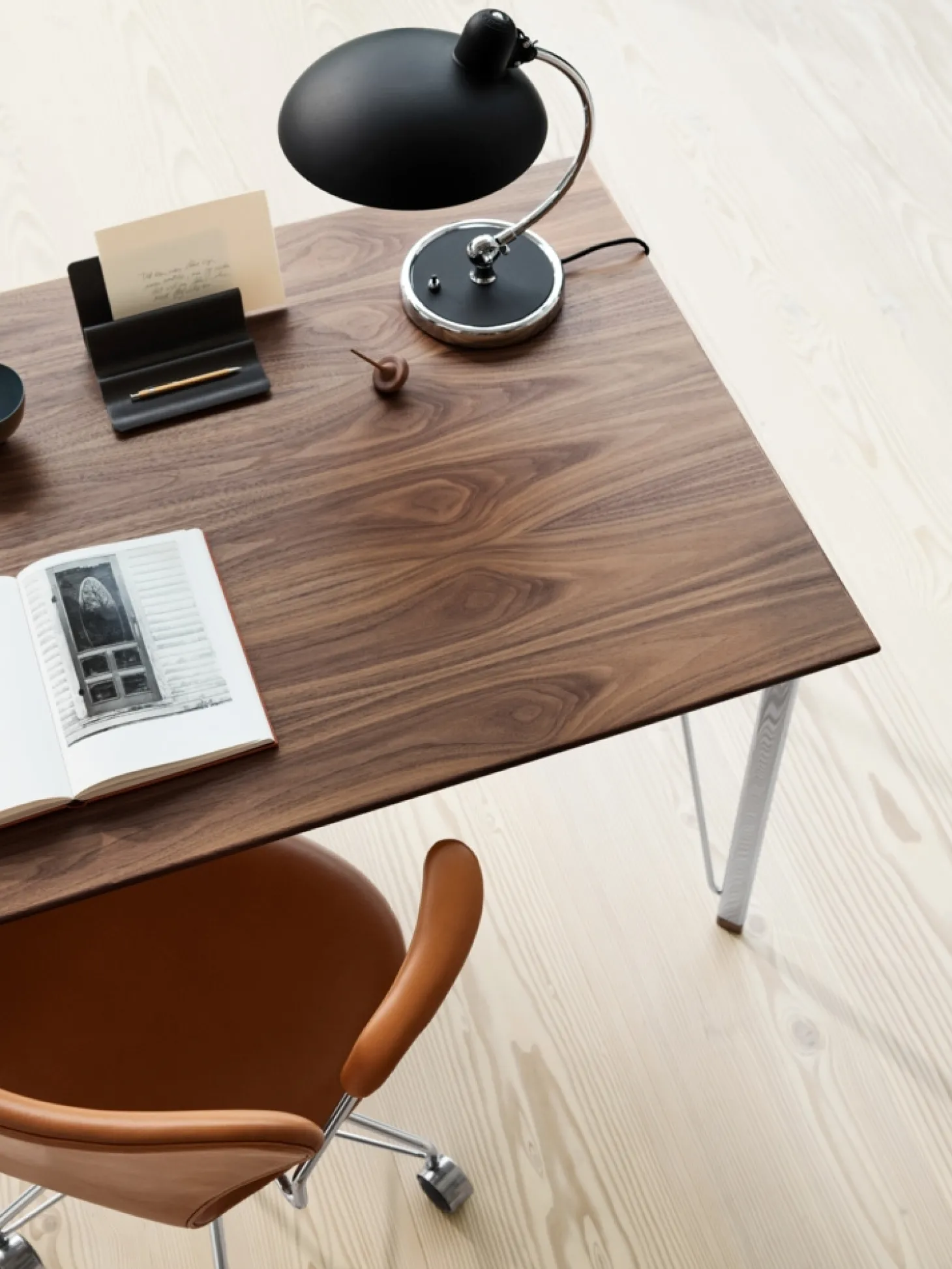 Fritz Hansen - Bordlampe - Kaiser Idell 6631-T - Mat Sort/krom