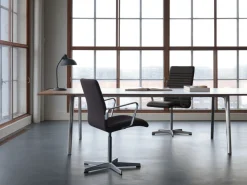 Fritz Hansen - Kaiser Idell 6556-T - Bordlampe - Mat sort