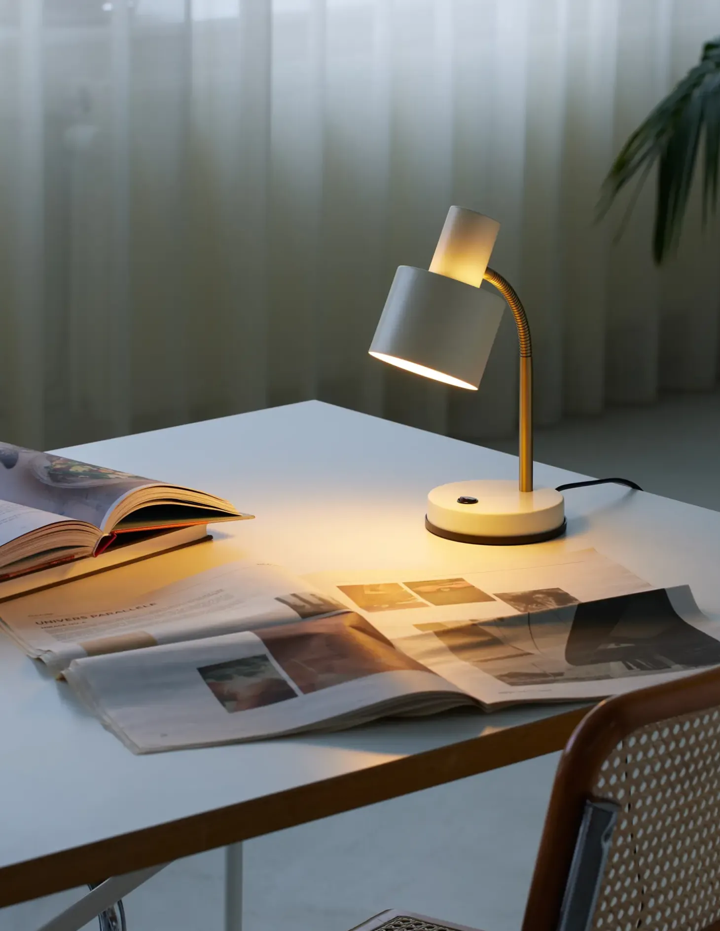 Halo Design Copenhagen - Bordlampe - Vogue - Creme