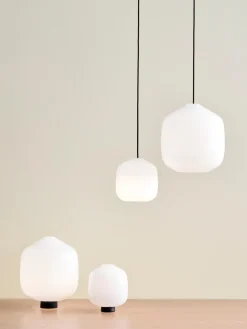 Hay - Buoy Glass Pendel - Sort ledning - Hvid - 300