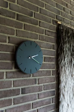 Hemverk - Vægur - Mørk Eg/Sort - Kobber visere - Ø28 cm