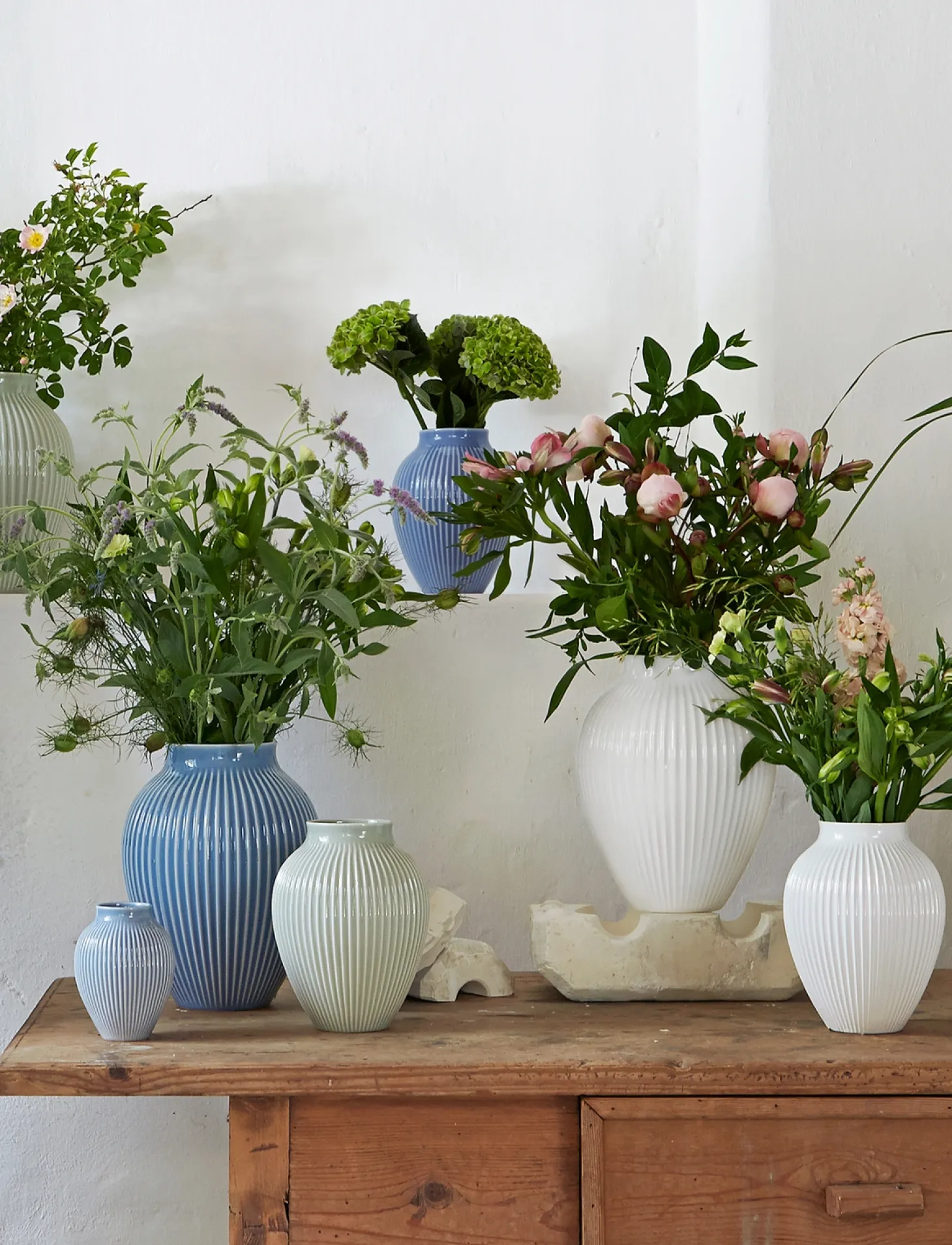 Knabstrup Keramik - vase H 20 cm ripple lavender