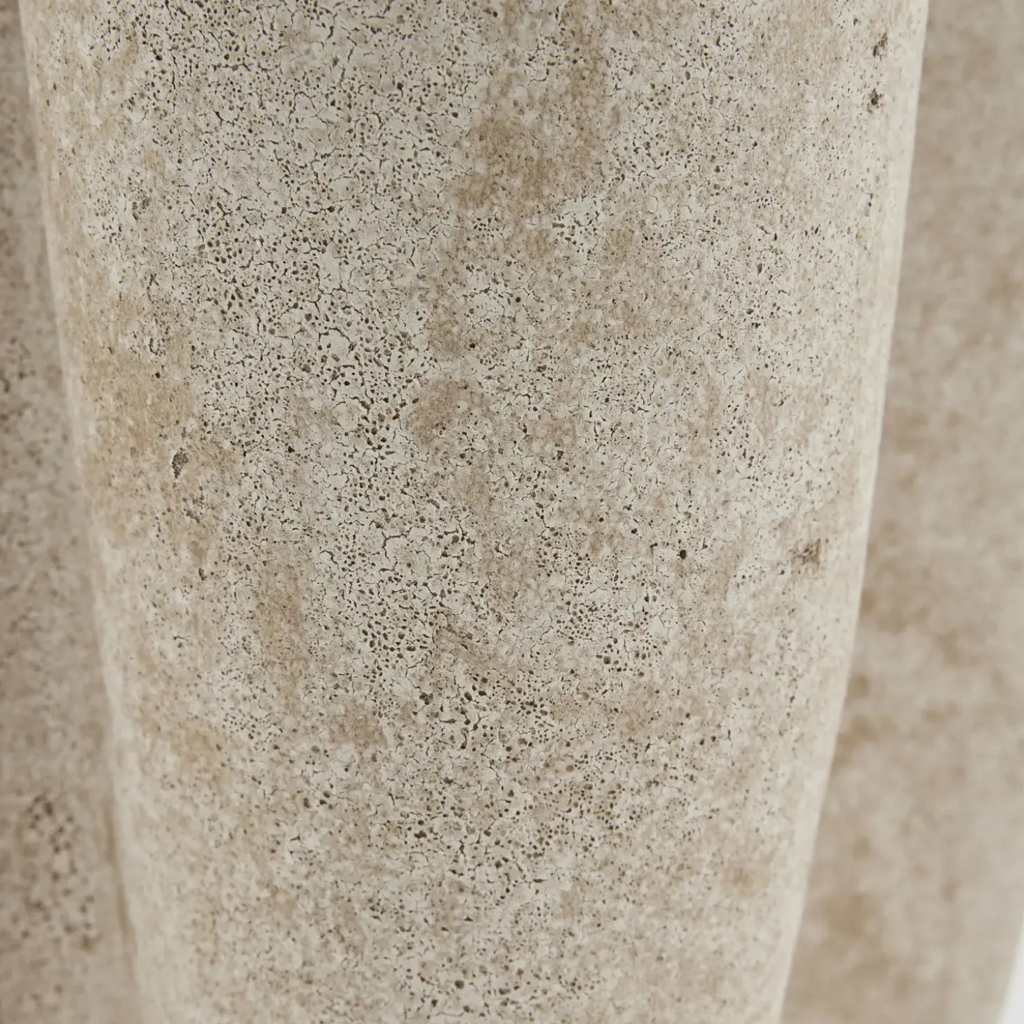 Lene Bjerre - Valina skjuler i stentøj 21x22 cm. sand