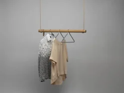 LindDNA bøjlestang - Swing 80 cm (black oak/black lether cord)