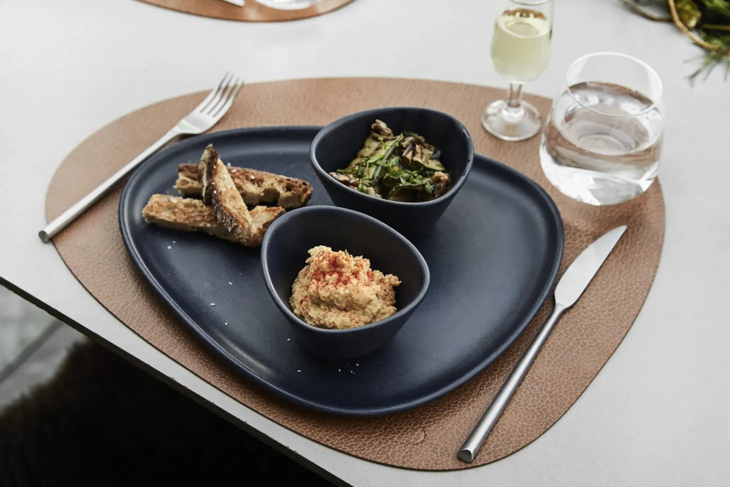 LindDNA - Stoneware tallerken, Dinner Plate, Sort