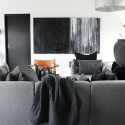 Louise Smærup - Pude i Ouiltet uld - Lysegrå (50x80 cm)