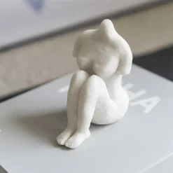 Mette Ditmer - ART PIECE Sitting Woman - Off-white