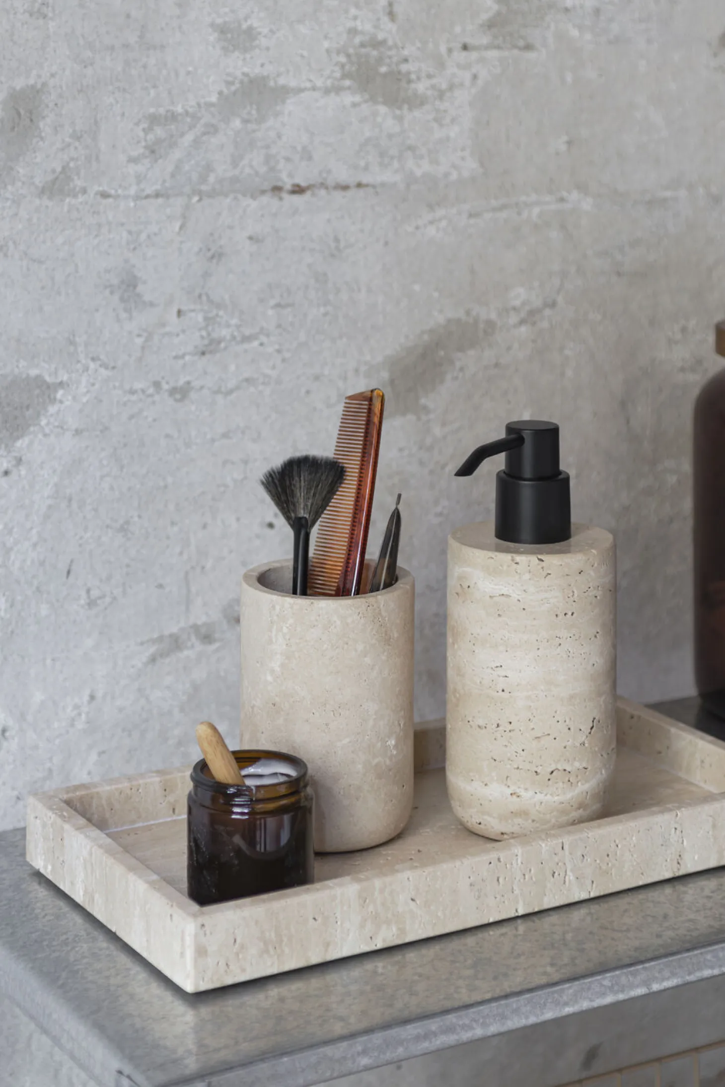Mette Ditmer - TRAVERTINE toothbrush holder - Linen