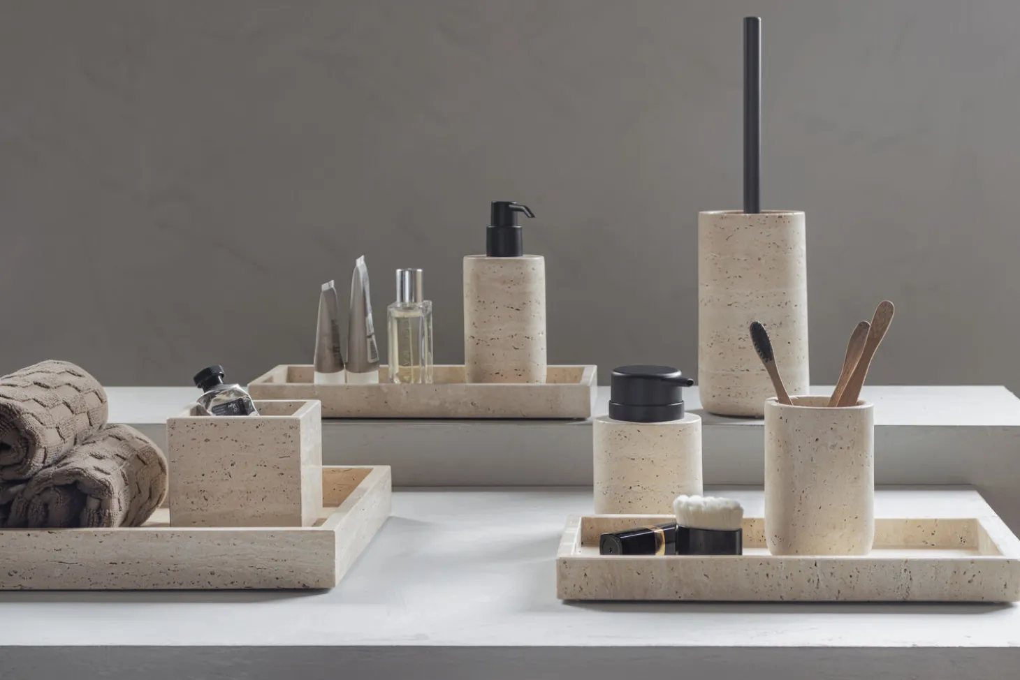 Mette Ditmer - TRAVERTINE toothbrush holder - Linen