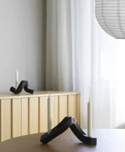 Normann Copenhagen - Lysestage - Crooked Candlestick Two - Bronze