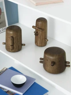 Normann Copenhagen - San træfigur - Bejdset ask