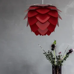 Umage - Lampeskærm - Aluvia Pendel - Ruby red - Medium Ø59 cm