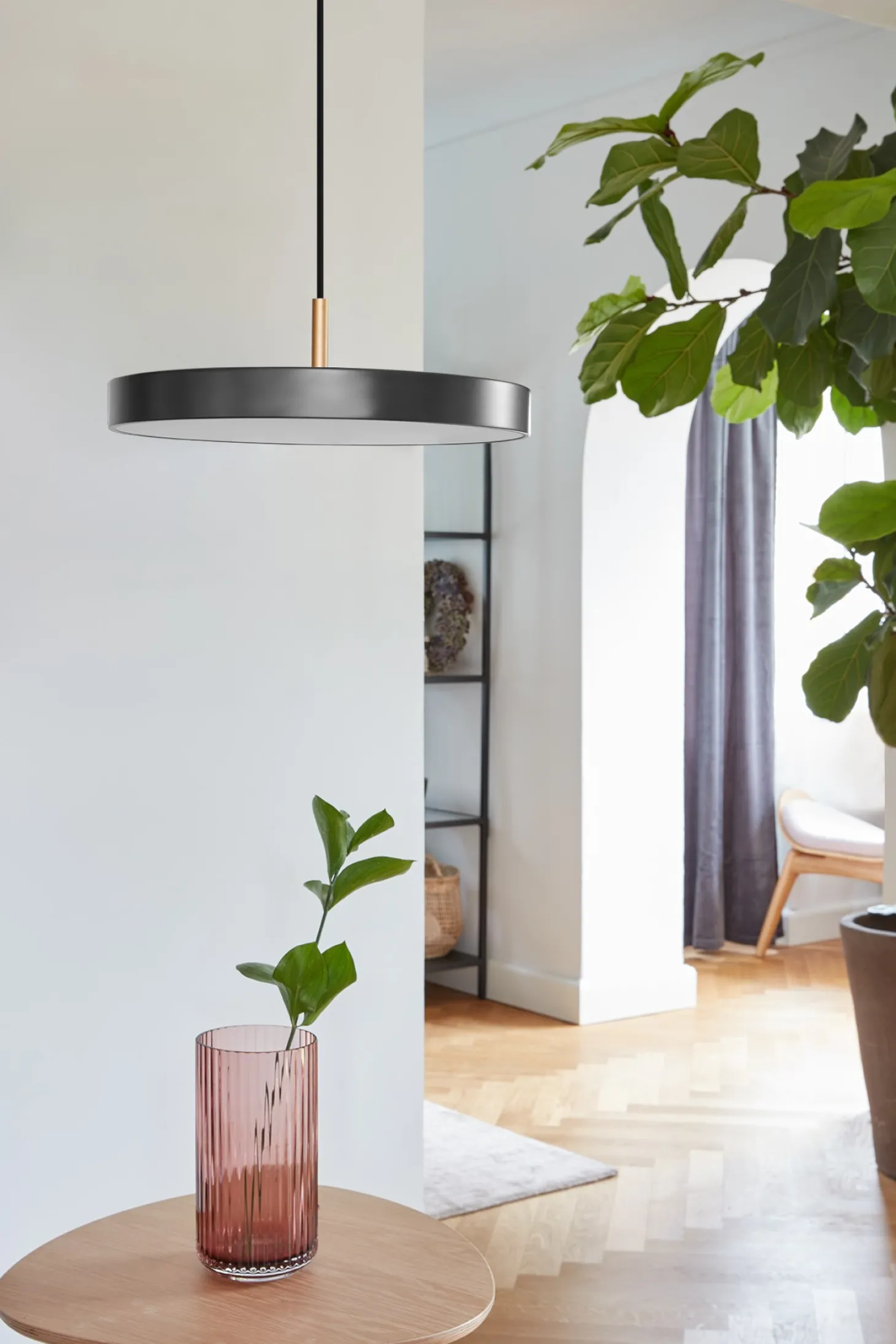 Umage - Pendel - Asteria - Messingtop - Anthracite grey/grå - Mini Ø31 cm